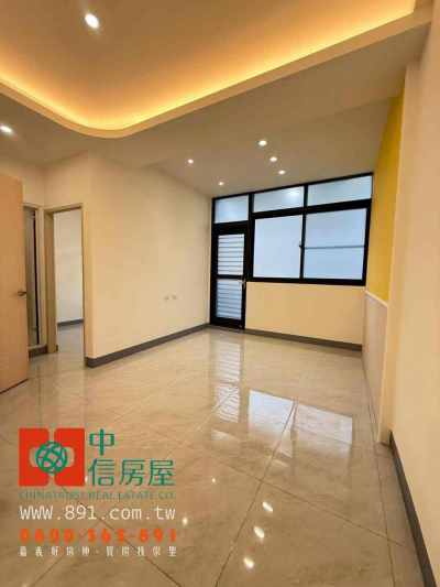 崎子頭大面寬車庫別墅視意圖